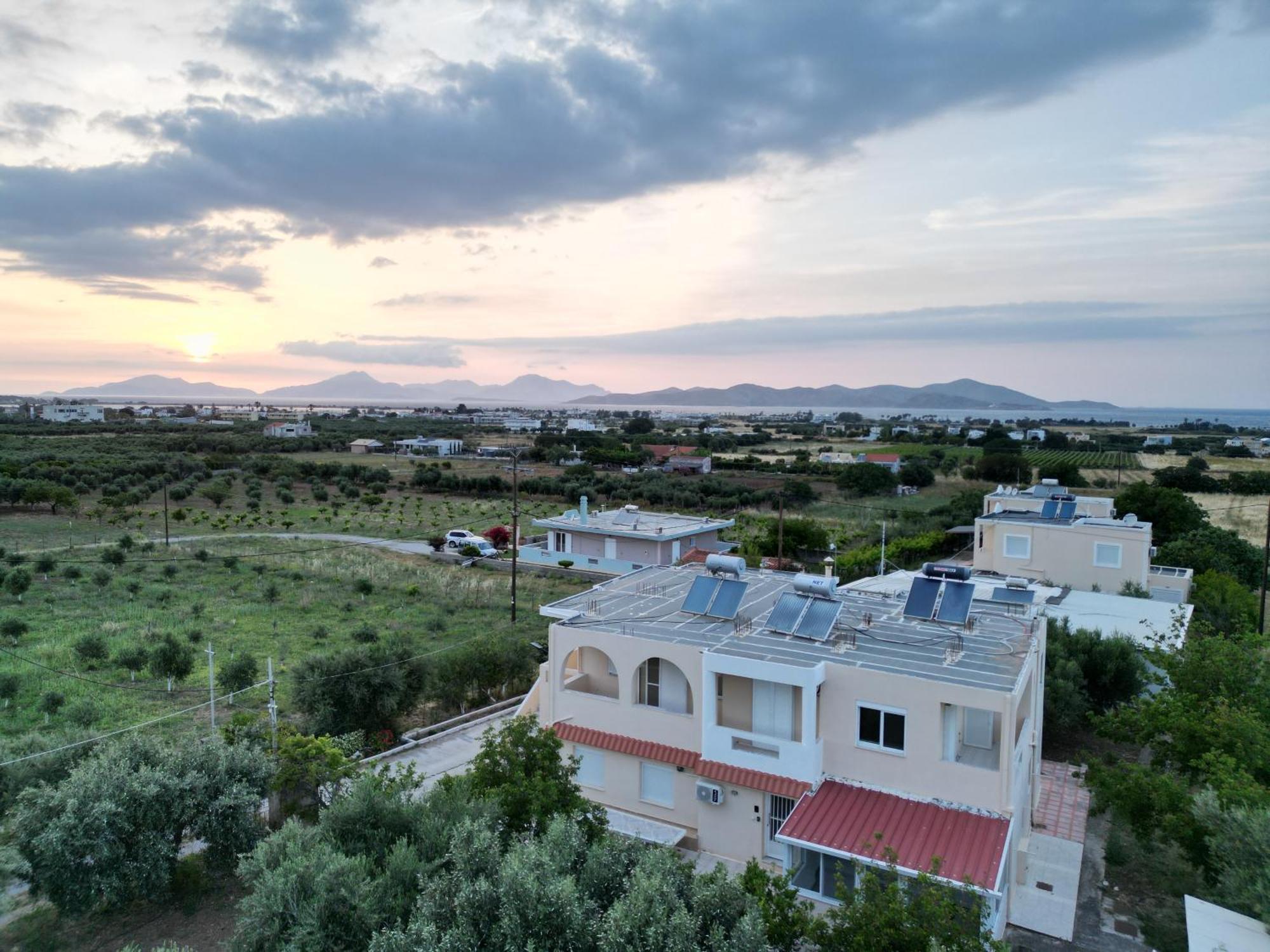 Family Friendly Apartment, In Nature, With Yard "5" Zipárion 외부 사진